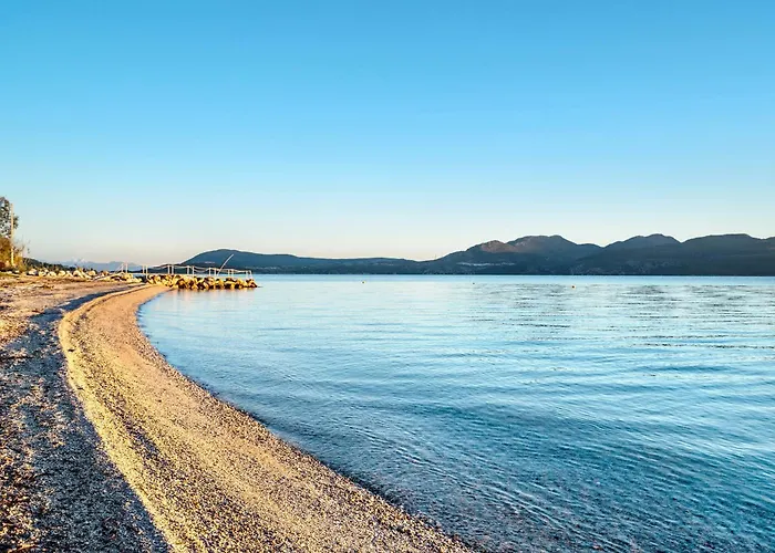 Old Boat Double 10 Apartment